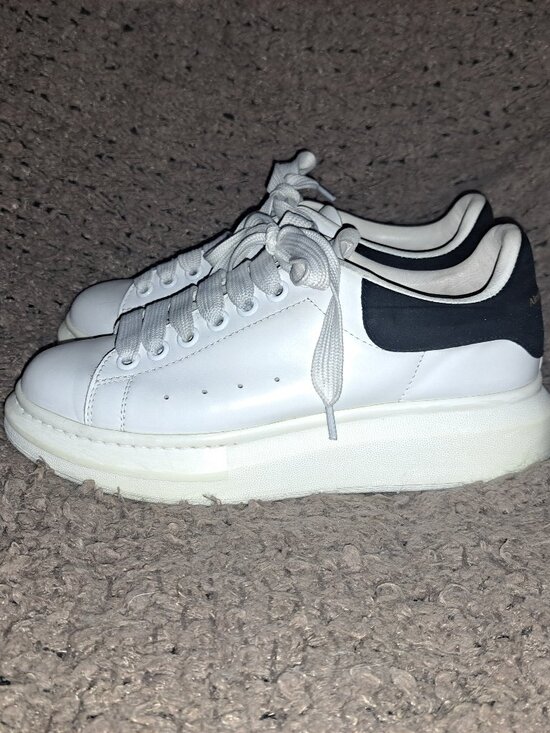 ALEXANDER MCQUEEN-Oversize White Leather/Black Suede Sneakers-Sz 39-Excellent - Picture 2 of 11